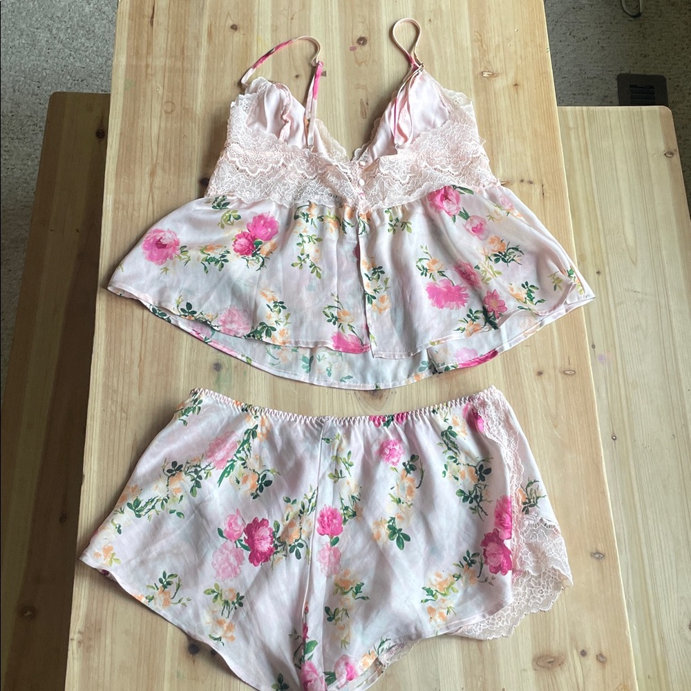 Victoria's Secret Floral Lace Trim Pink Women's Camisole & Short Sleep Set - Picture 6 of 9